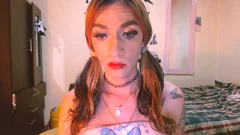 Snapshot of dayanna_01_ chatting on 04/19/26, 10:12 dayanna_01_ online show from 04/19/26, 10:12