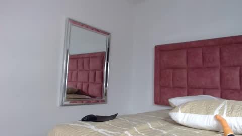 Snapshot of dayannaxxo chatting on 01/11/25, 04:27 dayannaxxo online show from 01/11/25, 04:27
