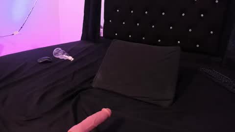 Snapshot of dayanroux chatting on 10/29/25, 06:53 dayanroux online show from 10/29/25, 06:53