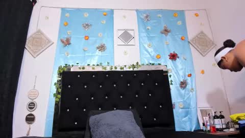 Snapshot of dayanroux chatting on 03/12/26, 12:00 dayanroux online show from 03/12/26, 12:00