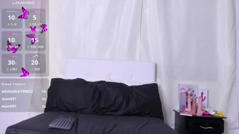 Snapshot of daye_sky chatting on 11/28/25, 07:27 Daye sky online show from 11/28/25, 07:27