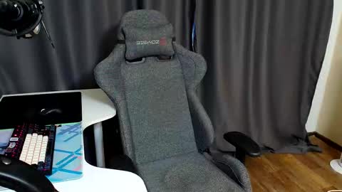 Snapshot of daylilong chatting on 09/29/25, 11:48 DayliLong online show from 09/29/25, 11:48