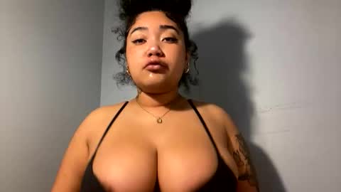 dayqueen1 online show from 06/09/26, 11:11
