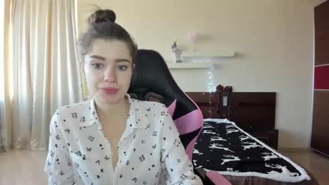 dazdrasmigdasue online show from 01/13/25, 08:15