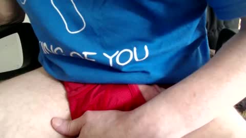 Snapshot of dazzle68 chatting on 01/28/25, 12:05 Dazzle68 online show from 01/28/25, 12:05