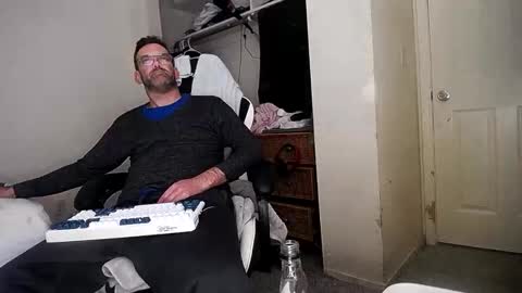 Snapshot of dbfroge chatting on 11/09/25, 11:58 dbfroge online show from 11/09/25, 11:58