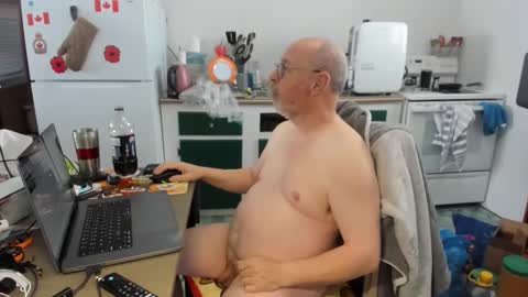 Snapshot of dbpit65 chatting on 02/13/26, 06:26 Daniel online show from 02/13/26, 06:26