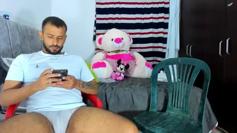 Snapshot of dcollins_ chatting on 02/11/26, 05:34 dcollins_ online show from 02/11/26, 05:34