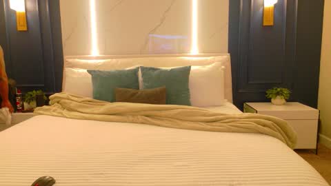 Snapshot of dcrush76 chatting on 02/21/26, 01:28 DCrush online show from 02/21/26, 01:28