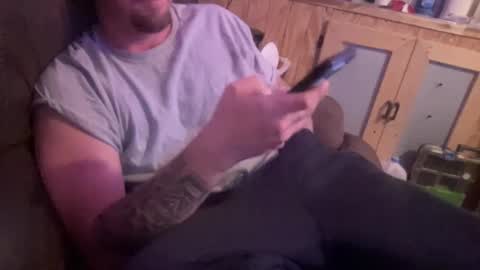 Snapshot of dcwells1992 chatting on 10/16/25, 05:19 dcwells1992 online show from 10/16/25, 05:19