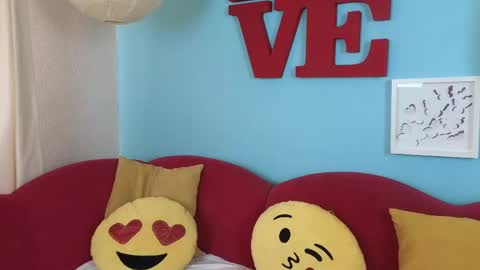 Shari online show from 05/04/26, 04:19