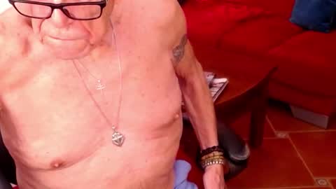 Snapshot of ddaldd chatting on 03/25/26, 11:11 NOLADon online show from 03/25/26, 11:11