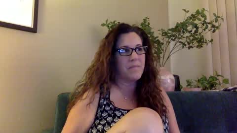 Snapshot of ddmolly chatting on 12/29/24, 05:53 DDMolly online show from 12/29/24, 05:53