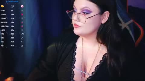 Luna online show from 07/25/26, 11:57