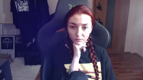 Snapshot of dead_girll chatting on 02/19/25, 09:25 freak online show from 02/19/25, 09:25