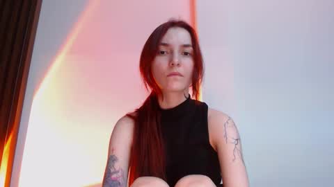 Snapshot of dead_girll chatting on 09/18/25, 09:17 freak online show from 09/18/25, 09:17