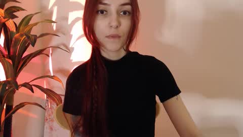 Snapshot of dead_girll chatting on 11/19/25, 11:27 freak online show from 11/19/25, 11:27