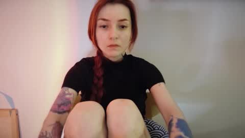 Snapshot of dead_girll chatting on 02/10/26, 09:19 freak online show from 02/10/26, 09:19