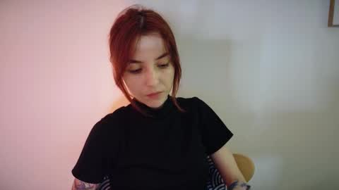 Snapshot of dead_girll chatting on 02/19/26, 01:45 freak online show from 02/19/26, 01:45