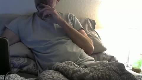 Snapshot of dealr9 chatting on 12/28/24, 05:33 dealr9 online show from 12/28/24, 05:33