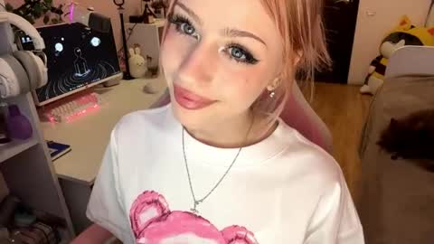 Maggie online show from 04/28/26, 01:04