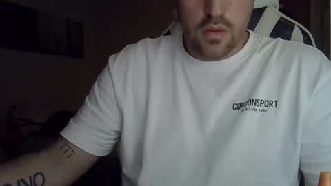 Snapshot of deanodick18x6 chatting on 05/22/26, 11:21 dexxxn. online show from 05/22/26, 11:21
