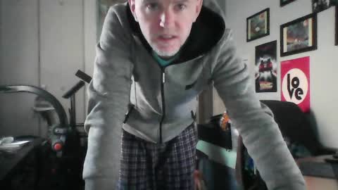 deanthejellybean online show from 05/26/26, 05:58