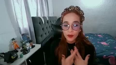 Snapshot of dear_juliet chatting on 11/04/25, 09:36 Juliet online show from 11/04/25, 09:36