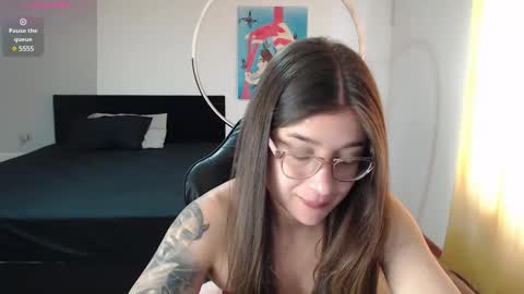 Snapshot of dearlilith6666 chatting on 01/20/25, 01:32 dearlilith6666 online show from 01/20/25, 01:32