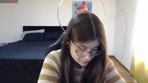 Snapshot of dearlilith6666 chatting on 03/06/25, 02:18 dearlilith6666 online show from 03/06/25, 02:18