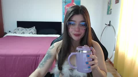 Snapshot of dearlilith6666 chatting on 09/24/25, 02:09 dearlilith6666 online show from 09/24/25, 02:09