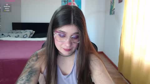 Snapshot of dearlilith6666 chatting on 10/22/25, 02:28 dearlilith6666 online show from 10/22/25, 02:28