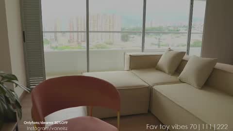 Snapshot of dearnina chatting on 02/11/25, 08:20 NINA   30OFF online show from 02/11/25, 08:20