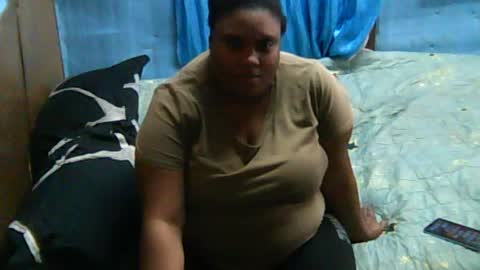 Snapshot of dearvriesbertha chatting on 07/08/26, 11:15 dearvriesbertha online show from 07/08/26, 11:15