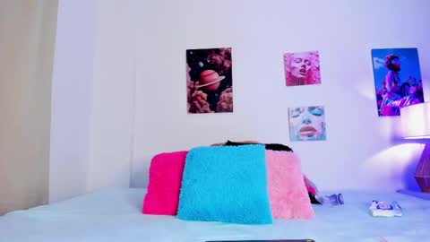 debbie_hans online show from 11/26/25, 11:11