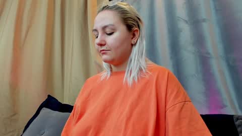 Debbie Mon Tue Fri Sun Sat GMT 3 1000am - 0400pm  online show from 12/12/24, 04:10