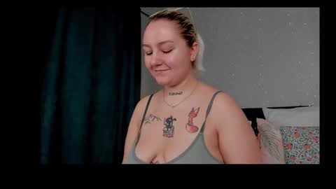 Debbie Mon Tue Fri Sun Sat GMT 3 1000am - 0400pm  online show from 01/02/25, 03:08