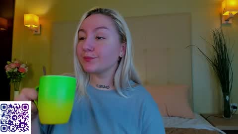 Debbie Mon Tue Fri Sun Sat GMT 3 1000am - 0400pm  online show from 01/18/26, 06:23