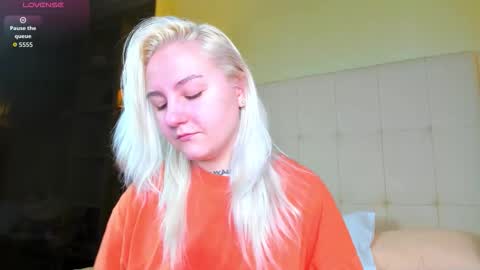 Debbie Mon Tue Fri Sun Sat GMT 3 1000am - 0400pm  online show from 02/25/26, 05:55