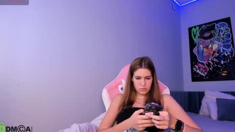 Snapshot of debbie_wools chatting on 09/24/25, 10:35 Jennifer online show from 09/24/25, 10:35