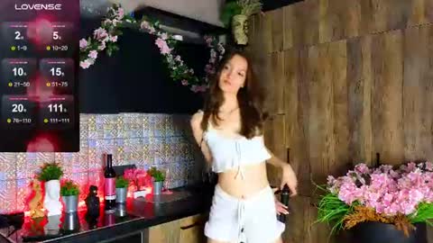 Snapshot of debihenks chatting on 06/14/26, 05:04 Eva online show from 06/14/26, 05:04