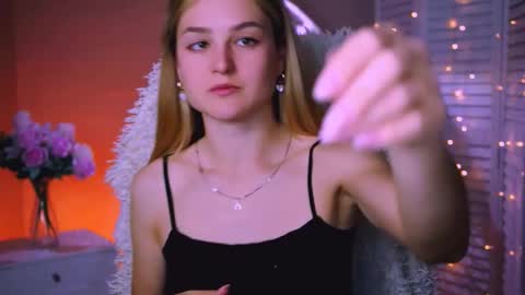 Snapshot of deboralarson chatting on 09/30/25, 03:44 Debora online show from 09/30/25, 03:44