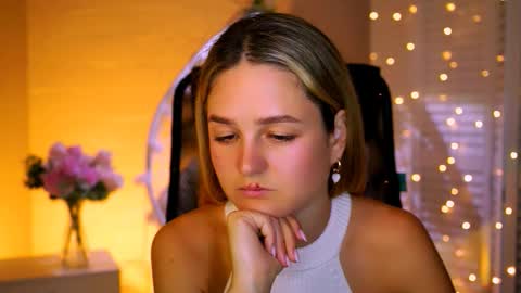 Snapshot of deboralarson chatting on 11/10/25, 03:49 Debora online show from 11/10/25, 03:49