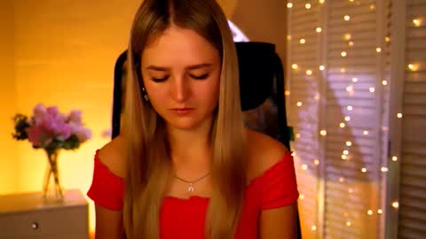 Snapshot of deboralarson chatting on 11/14/25, 03:49 Debora online show from 11/14/25, 03:49