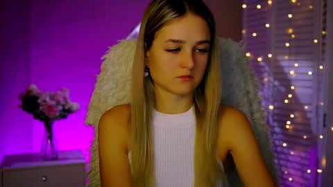 Snapshot of deboralarson chatting on 11/20/25, 08:03 Debora online show from 11/20/25, 08:03