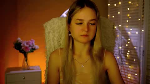 Snapshot of deboralarson chatting on 11/25/25, 03:39 Debora online show from 11/25/25, 03:39