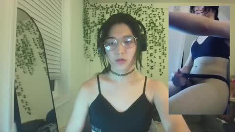 Snapshot of deciduousdoll chatting on 09/29/25, 05:56 deciduousdoll online show from 09/29/25, 05:56