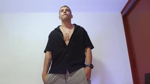 Santiago online show from 02/01/25, 01:23