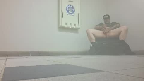 Snapshot of dee207 chatting on 11/03/25, 04:41 dee207 online show from 11/03/25, 04:41