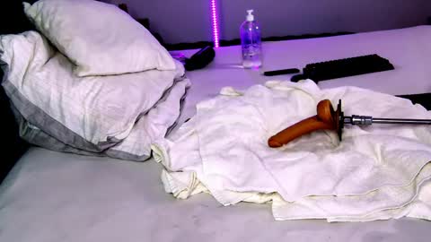 Snapshot of dee_waters chatting on 03/08/26, 02:04 Tikhomirov old usersname Instagram- tikhomirovandreea17 Twitter DeeaOfficial17 online show from 03/08/26, 02:04